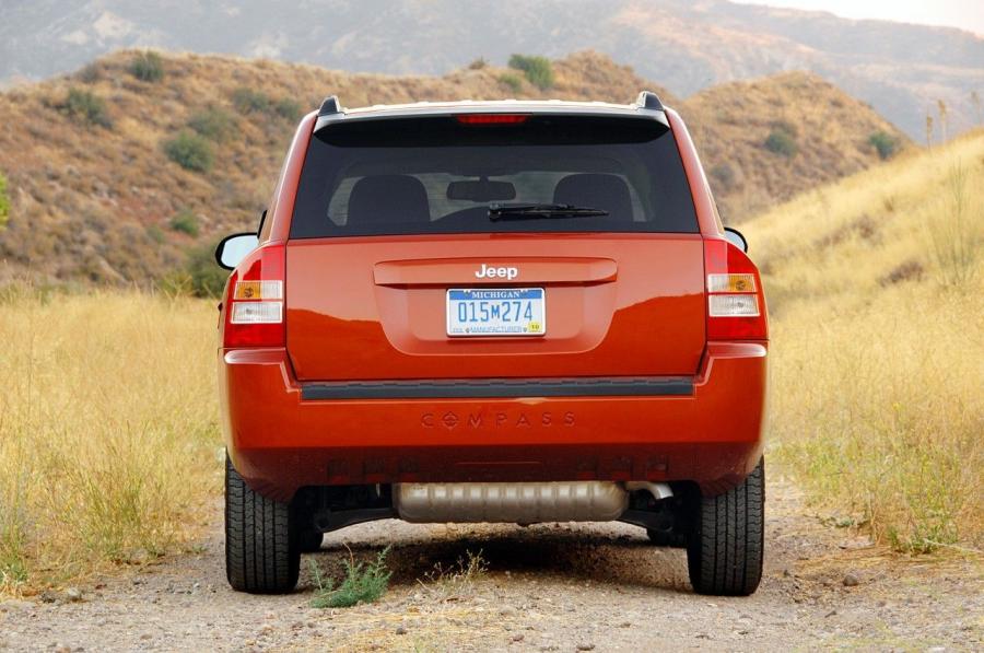  Jeep Compass Sport 4x2 2008 года  (фото 7 из 33)